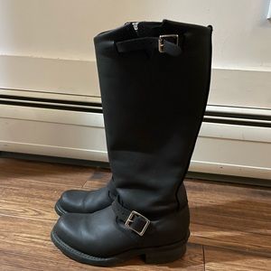 Beautiful Frye boots worn a handful of times. Size 6.5.